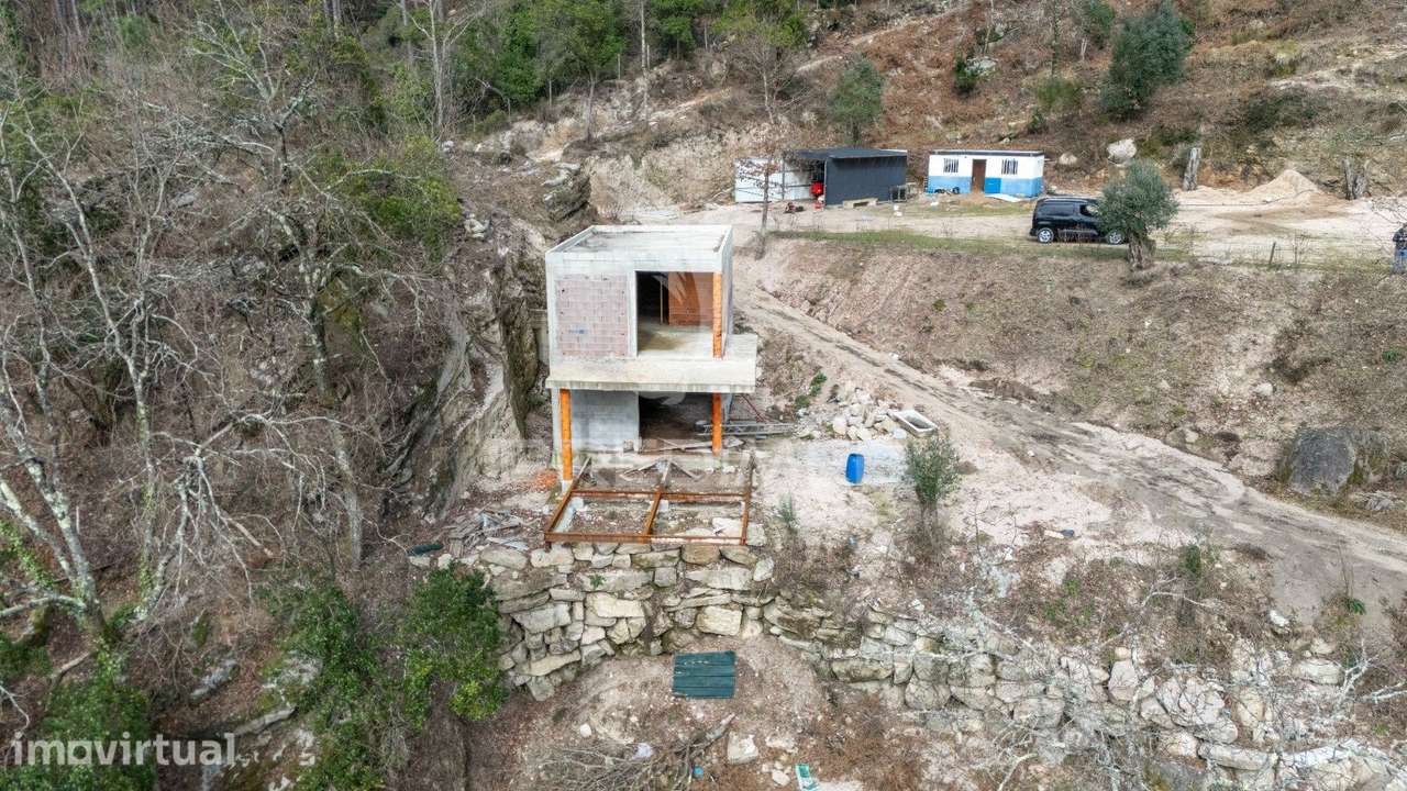 Terreno em Vilar de Veiga –  junto ao Parque Nacional da Peneda-Gerês - Grande imagem: 3/36