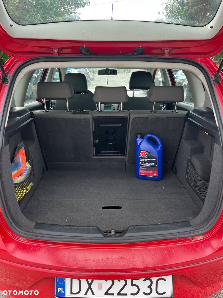Volkswagen Golf - 11