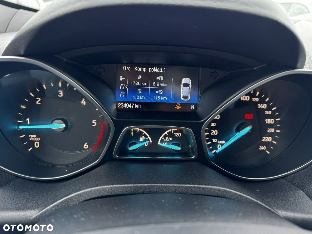 Ford Kuga 2.0 TDCi 4x2 ST-Line - 25