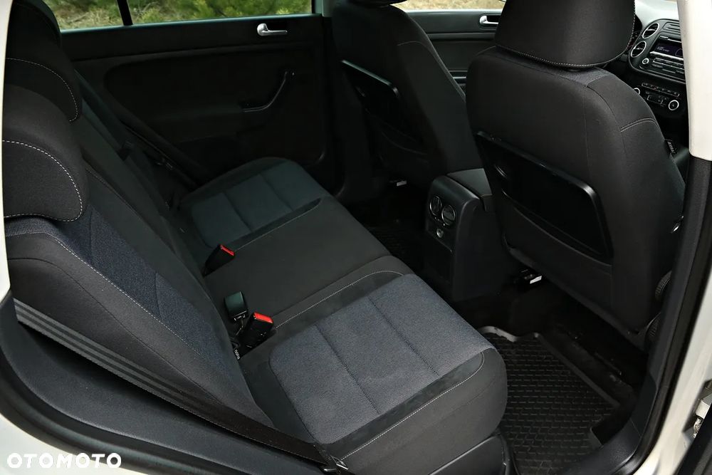 Volkswagen Golf Plus 1.6 TDI Comfortline - 31