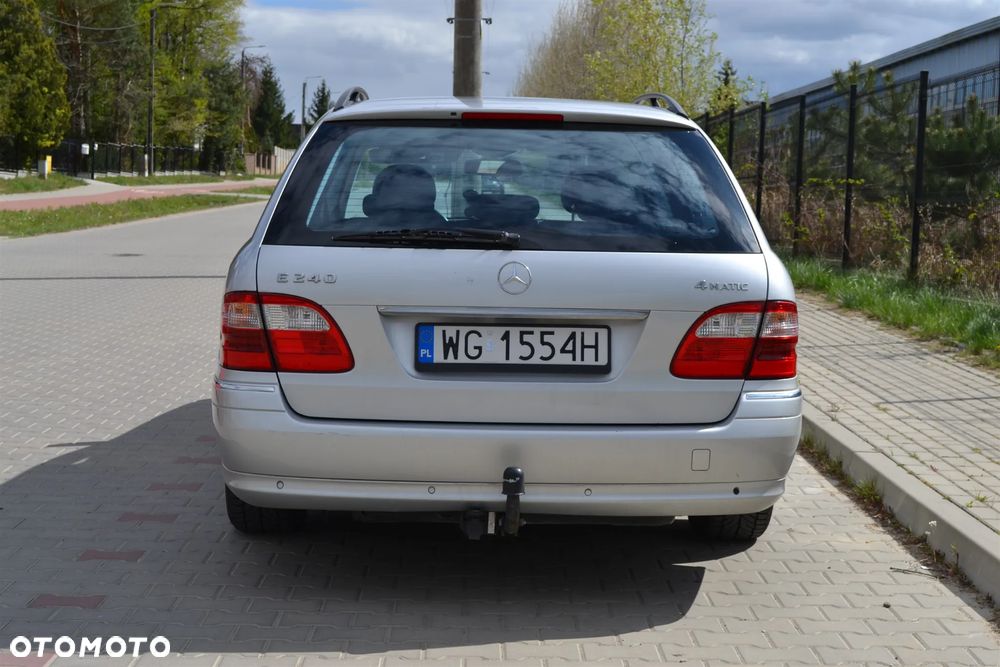 Mercedes-Benz Klasa E 240 4Matic Avantgarde - 5