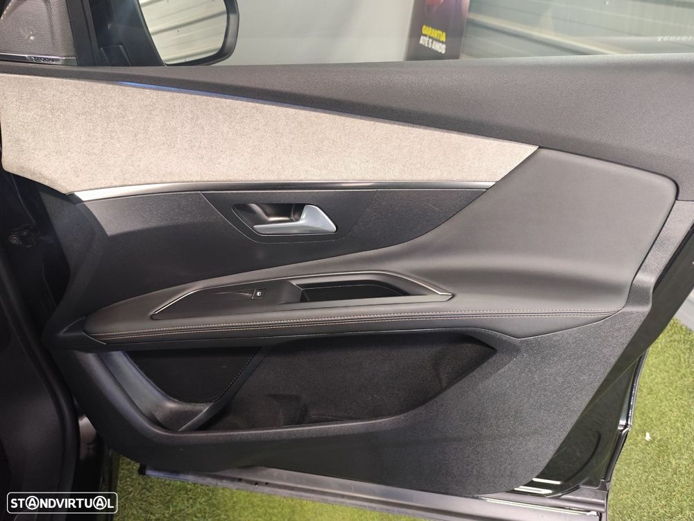 Peugeot 3008 1.2 PureTech GT Pack EAT8 - 33