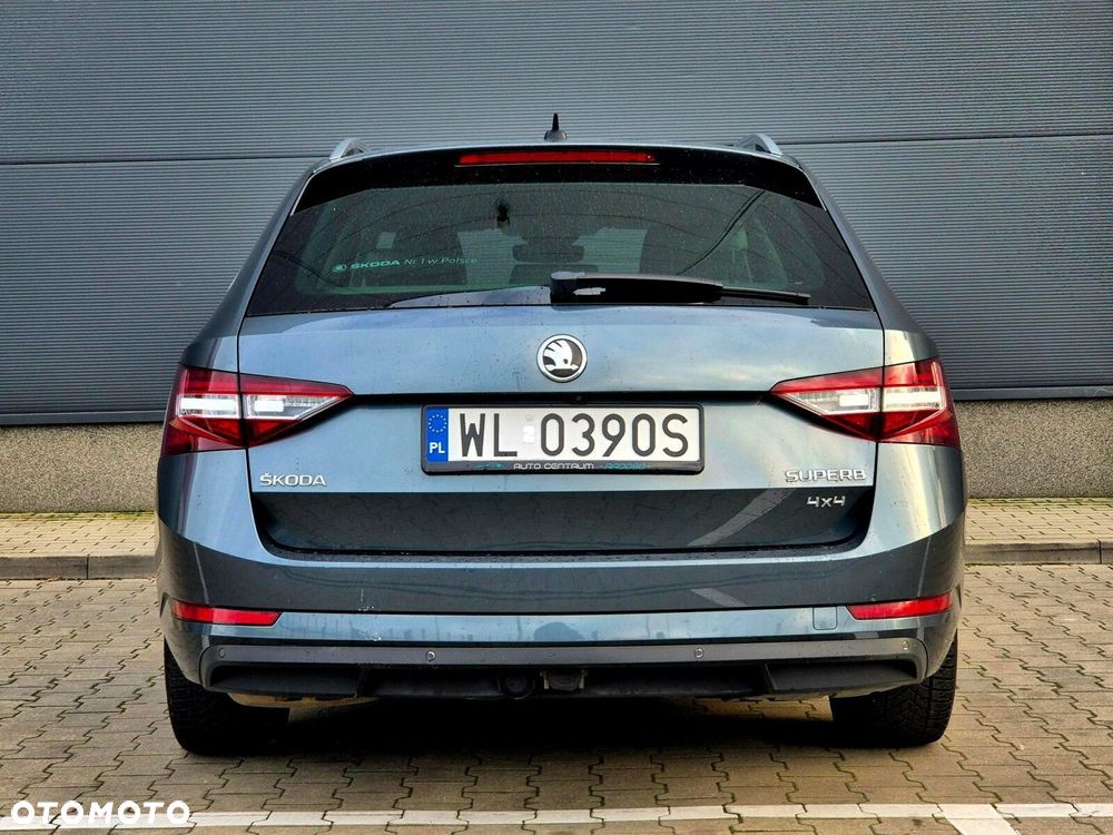 Skoda Superb 2.0 TDI SCR 4x4 L&K DSG - 19