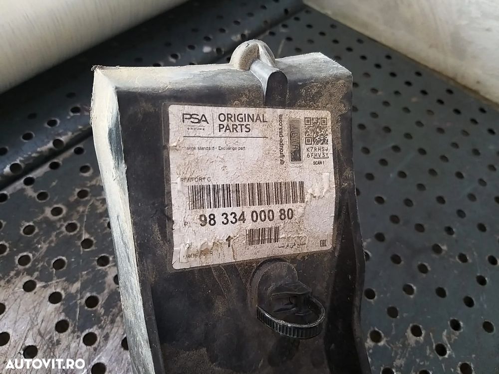 Suport stanga bara spate citroen c5 aircross 9833400080 - 2