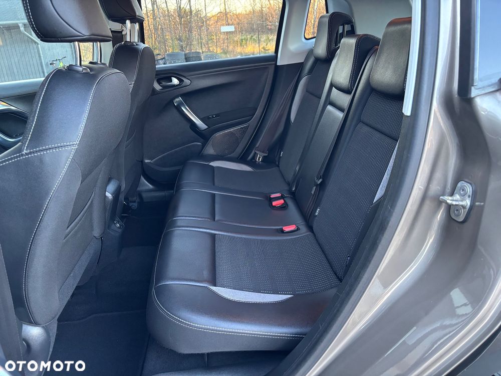 Peugeot 2008 1.6 BlueHDi Allure - 10