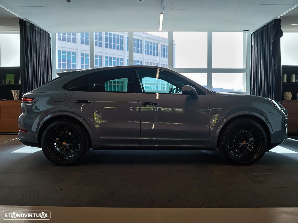 Porsche Cayenne Coupé E-Hybrid - 7