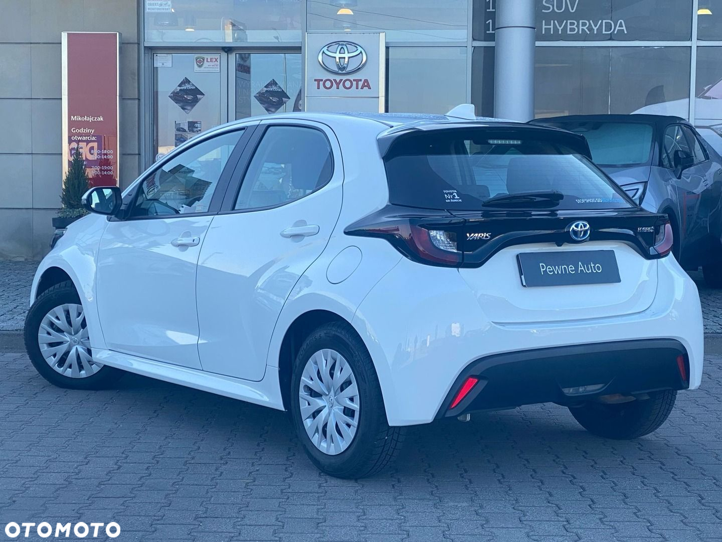 Toyota Yaris - 4
