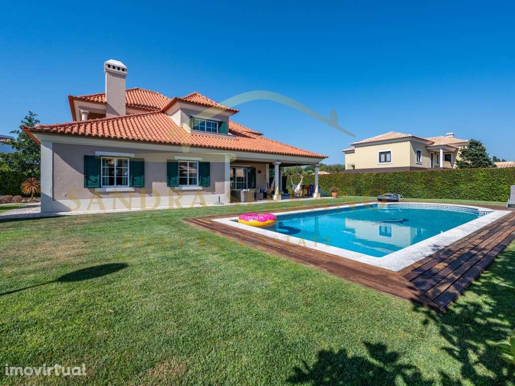 Moradia T5+1 de arquitetura tradicional com jardim e piscina na Qui... - Grande imagem: 2/49