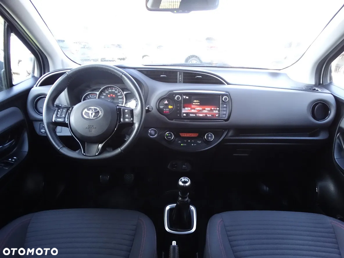 Toyota Yaris - 12