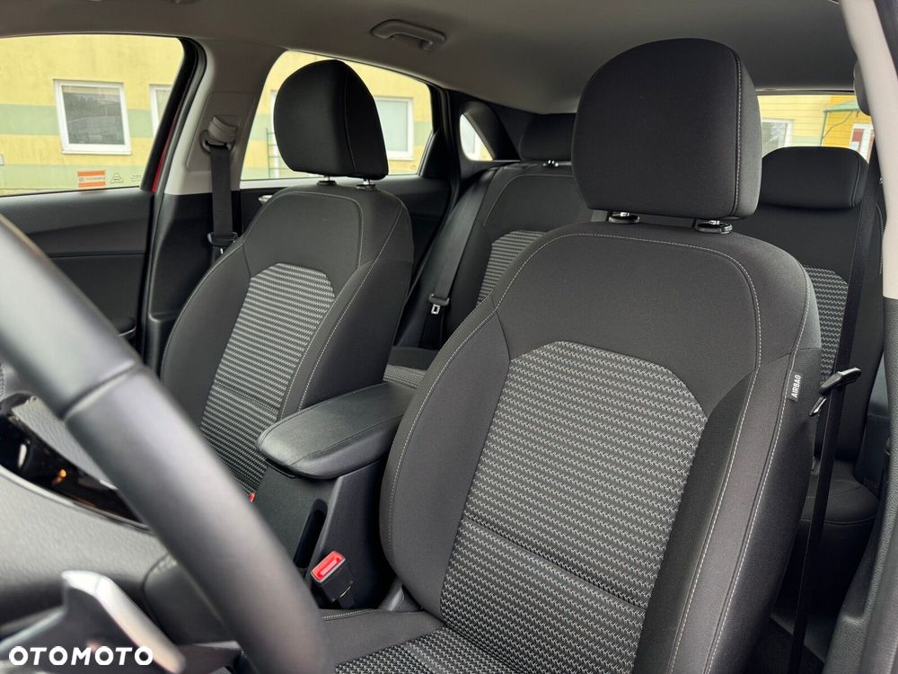 Kia Ceed 1.5 T-GDI M DCT - 11