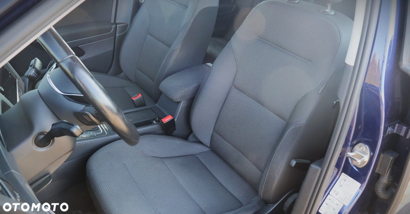 Volkswagen Golf - 14