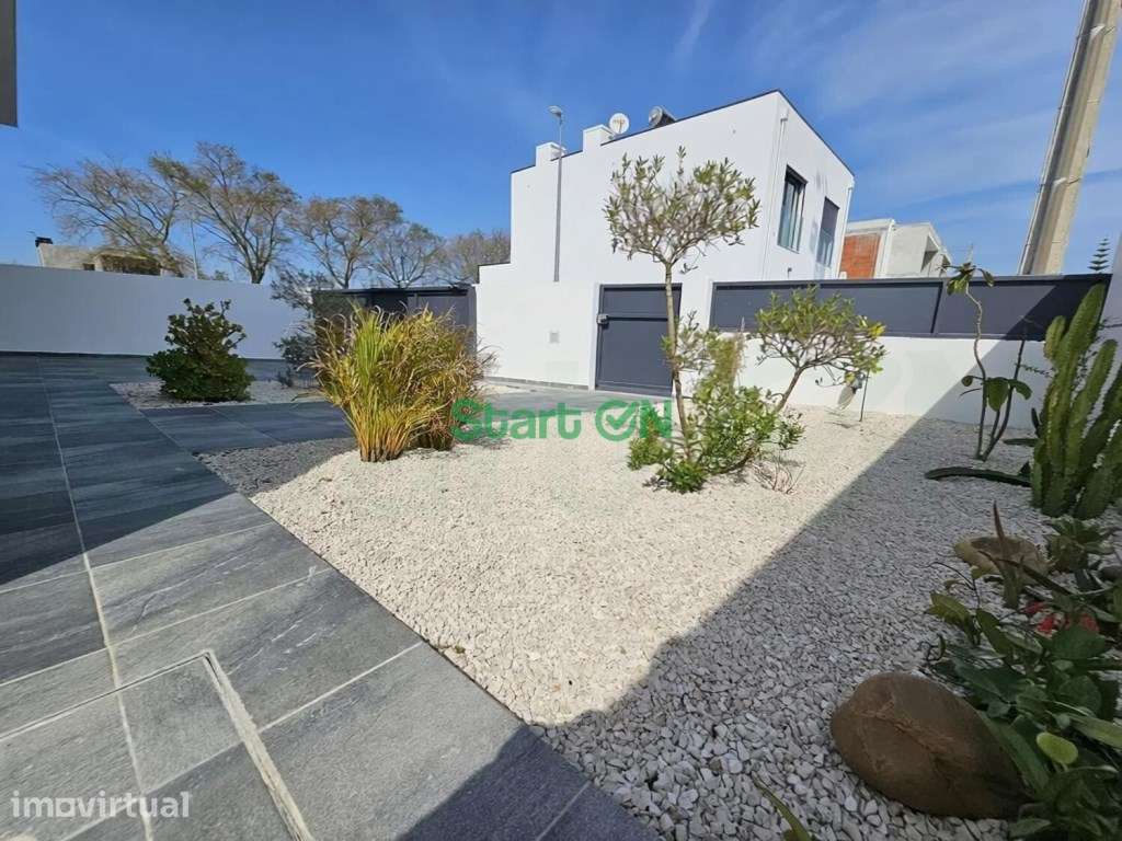 Exclusiva Moradia T3+1 Contemporânea com Piscina Privada - Grande imagem: 2/33