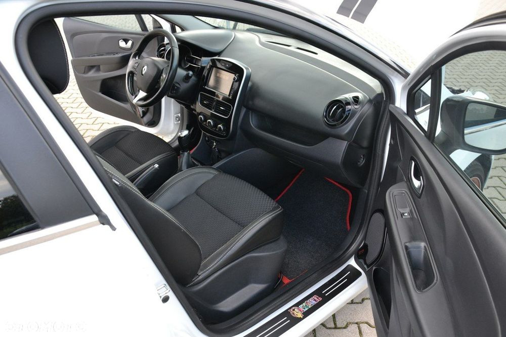 Renault Clio - 21
