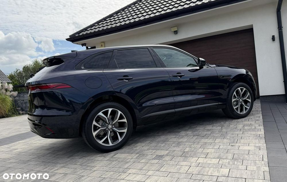 Jaguar F-Pace - 16
