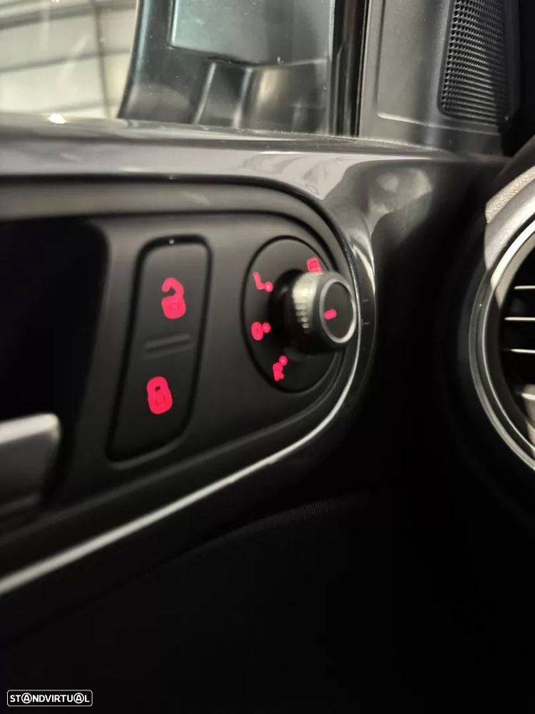 VW New Beetle 2.0 TDI Design - 33