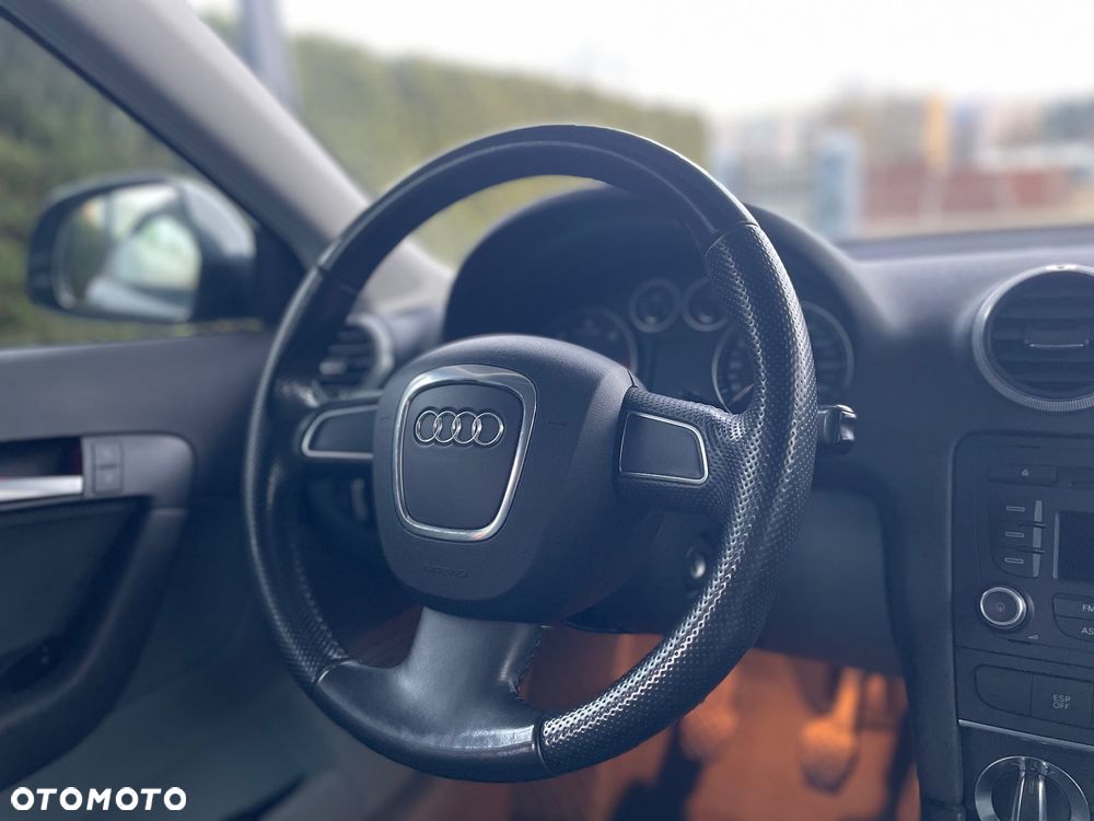 Audi A3 Sportback 2.0 TDI DPF Ambiente - 6