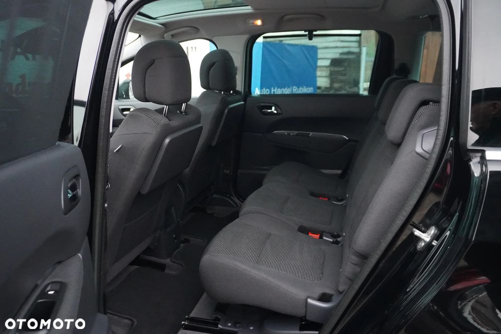 Peugeot 5008 1.6 THP Active 7os - 23