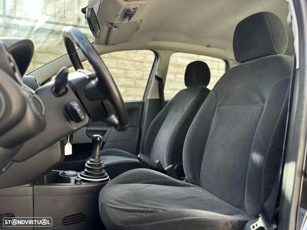 Ford Fiesta 1.25 Ghia - 8