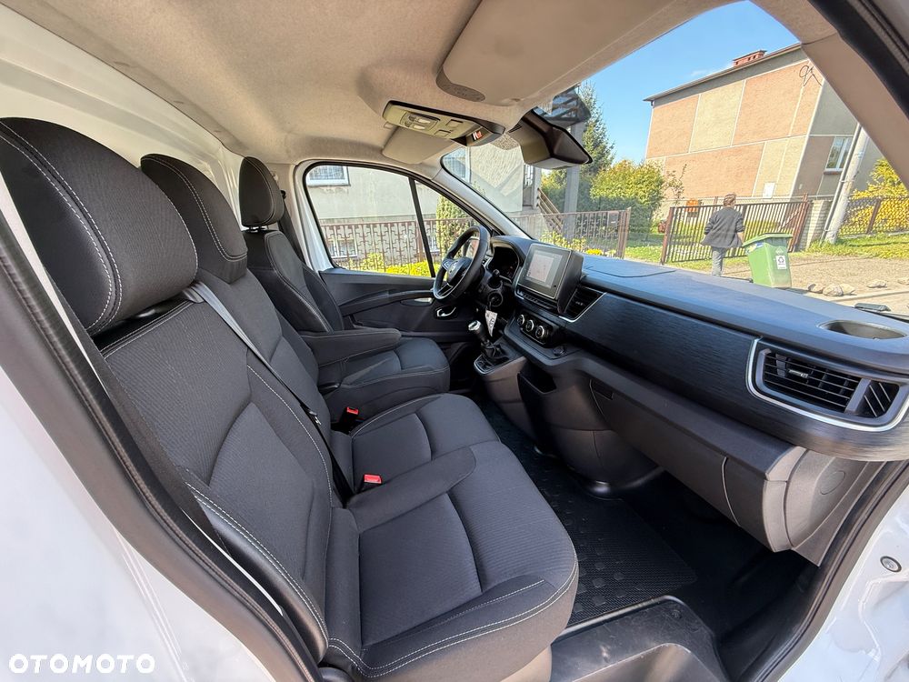 Renault Trafic - 25