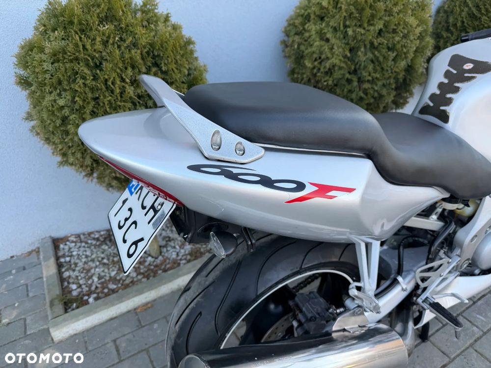 Honda CBR - 23