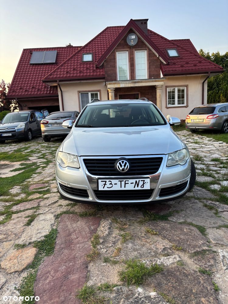 Volkswagen Passat 2.0 FSI Comfortline - 2