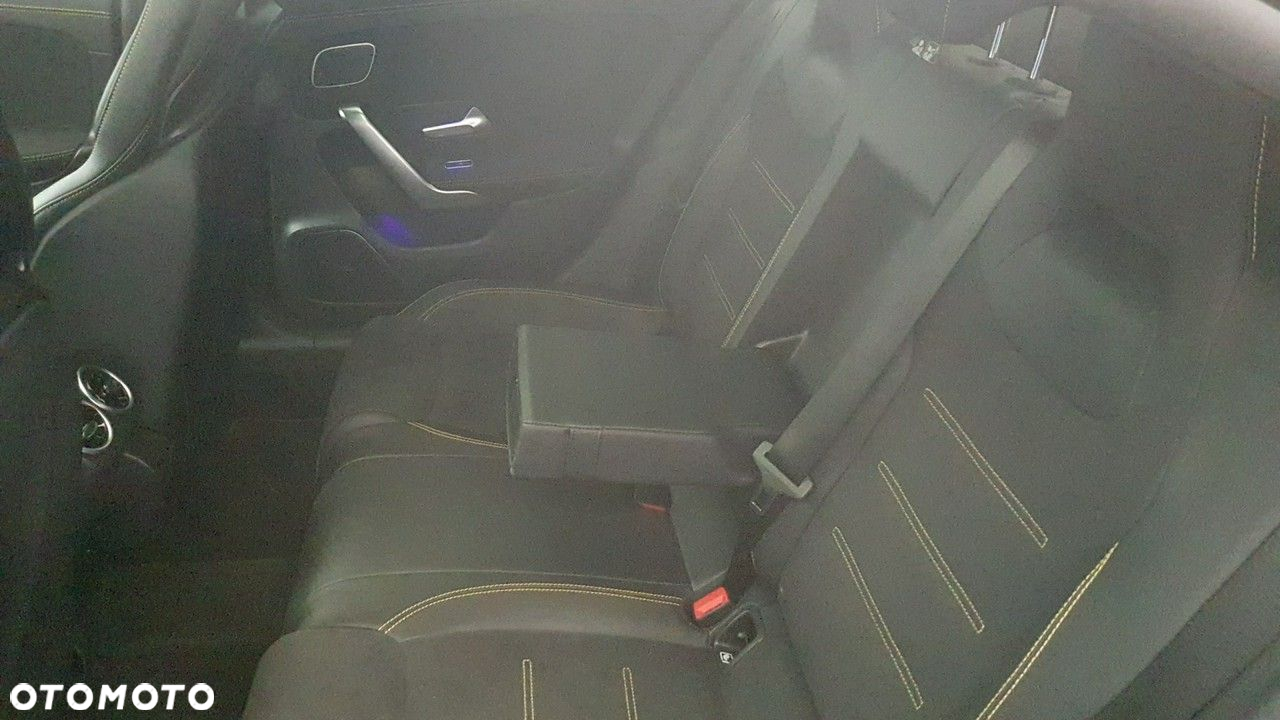 Mercedes-Benz CLA - 21
