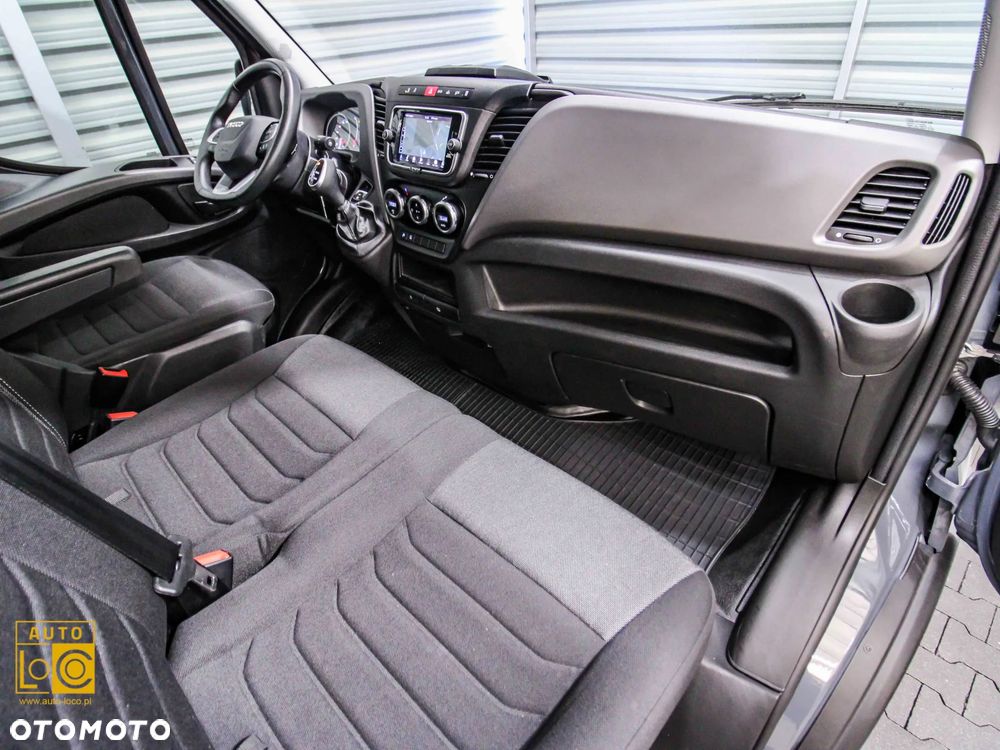 Iveco DAILY 35S18 FURGON MAX + 3,0D + AUTOMAT - 8