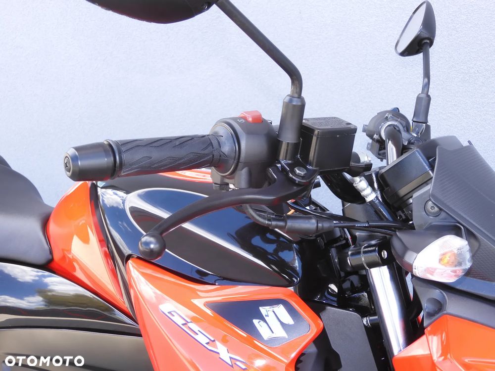 Suzuki GSX - 7