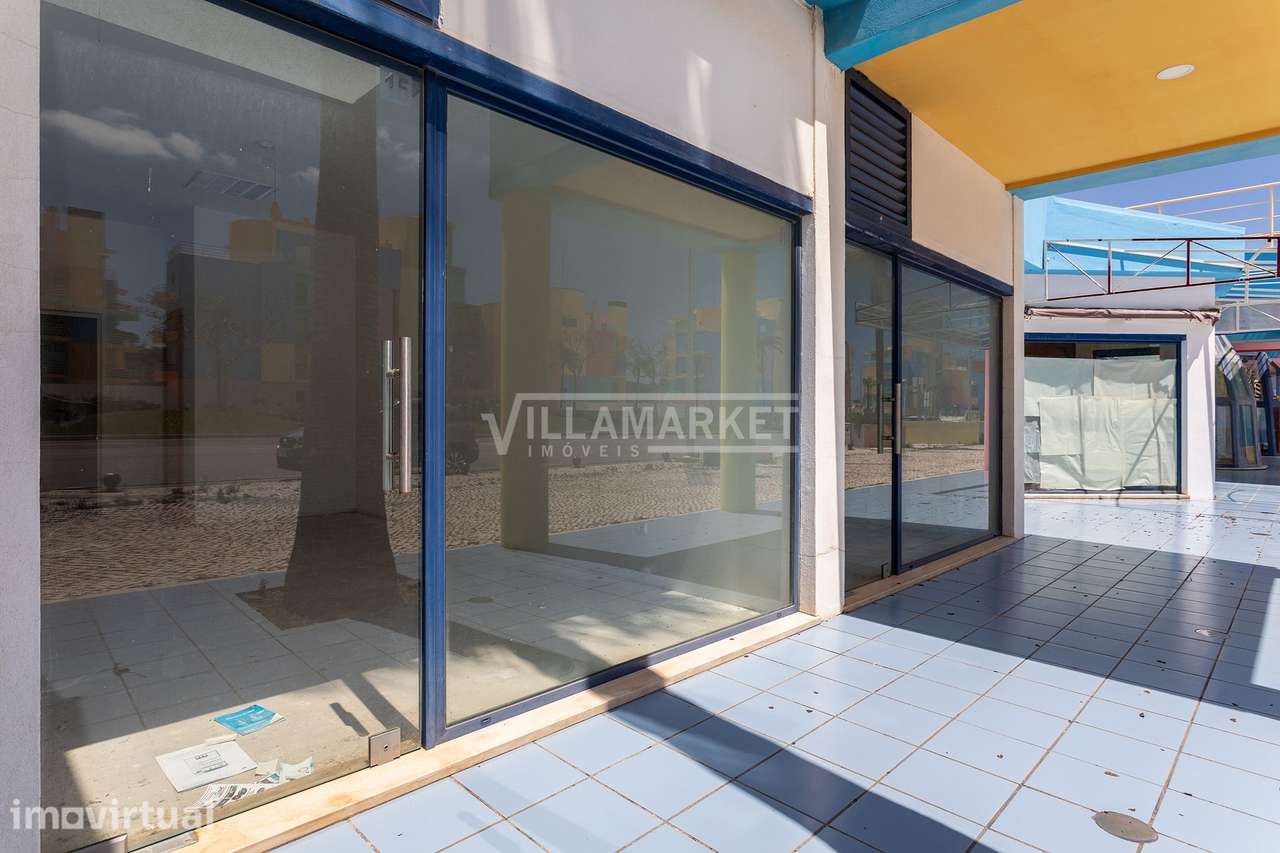 Loja com 23 m2 inserida na Galeria do complexo turístico de 4 estrelas - Grande imagem: 2/41