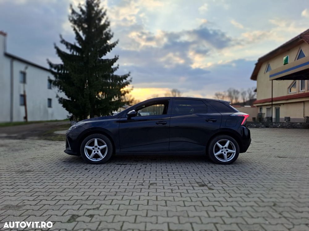 MG MG4 4 Luxury 64 kWh - 8