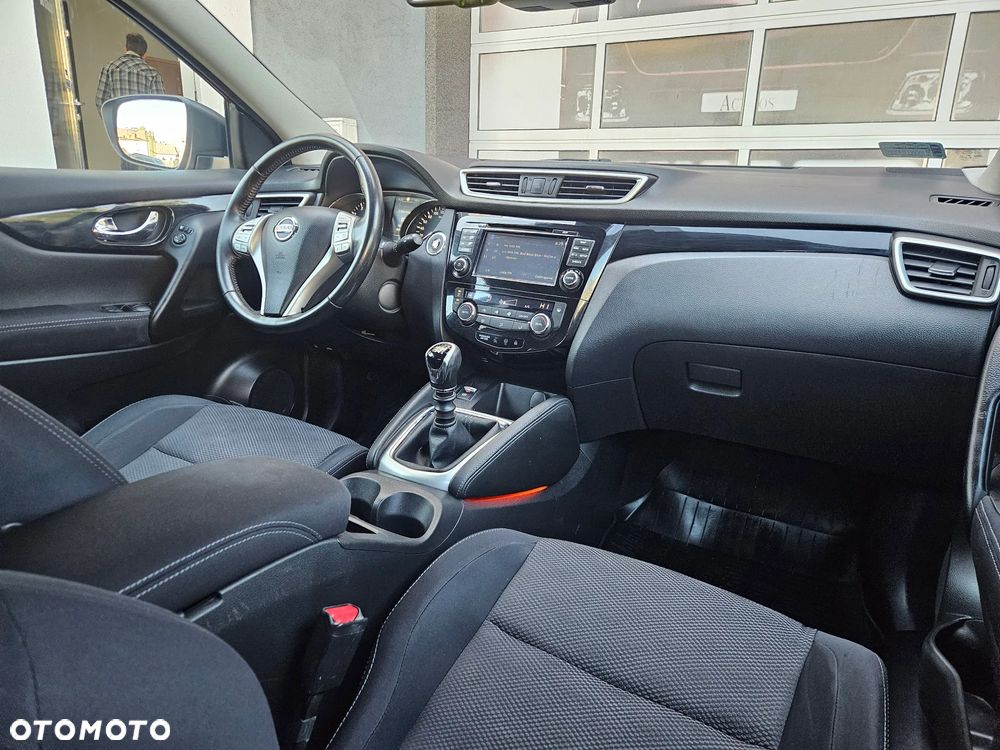Nissan Qashqai 1.2 DIG-T N-Connecta EU6 - 11