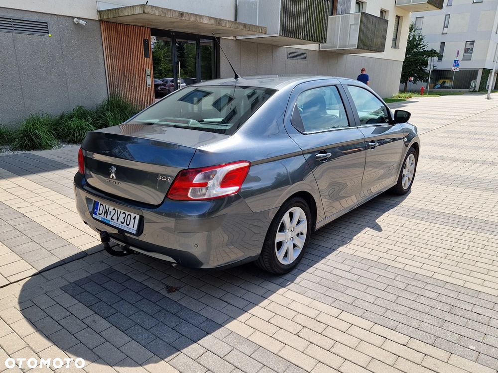 Peugeot 301 1.6 VTi Allure - 6