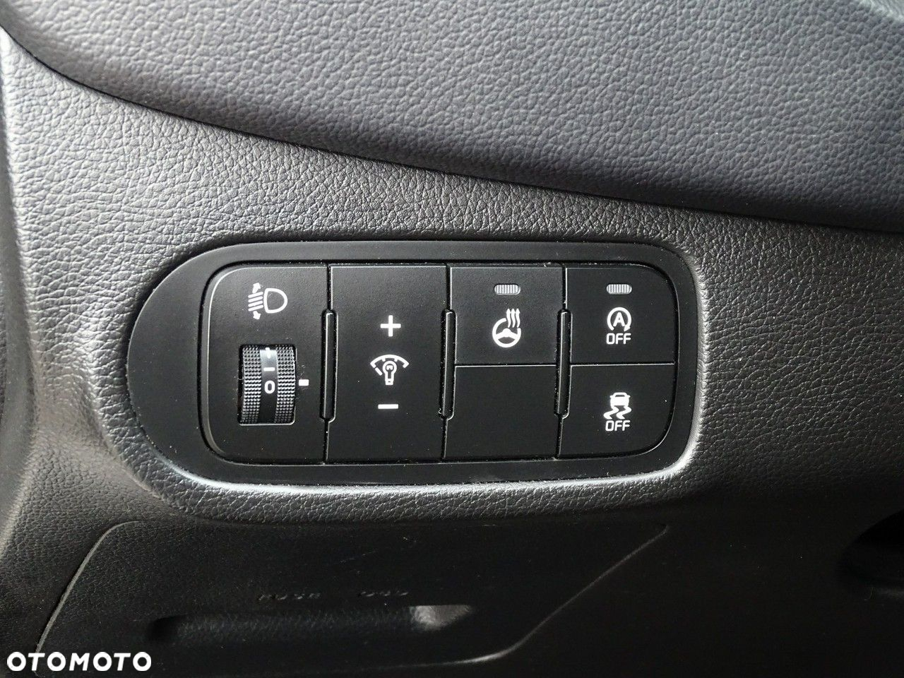 Kia Carens - 28