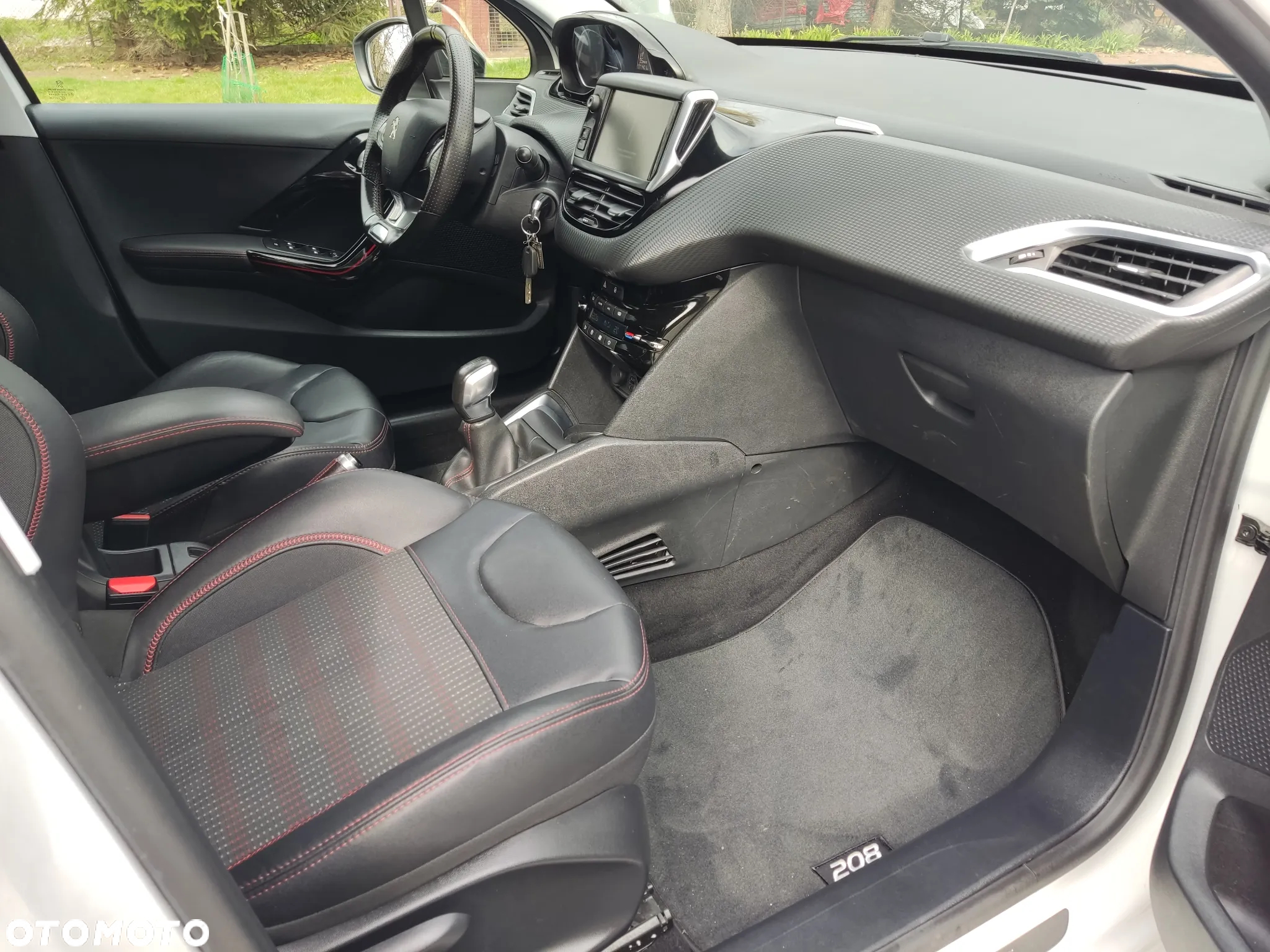 Peugeot 208 PureTech 110 Stop & Start Allure - 22