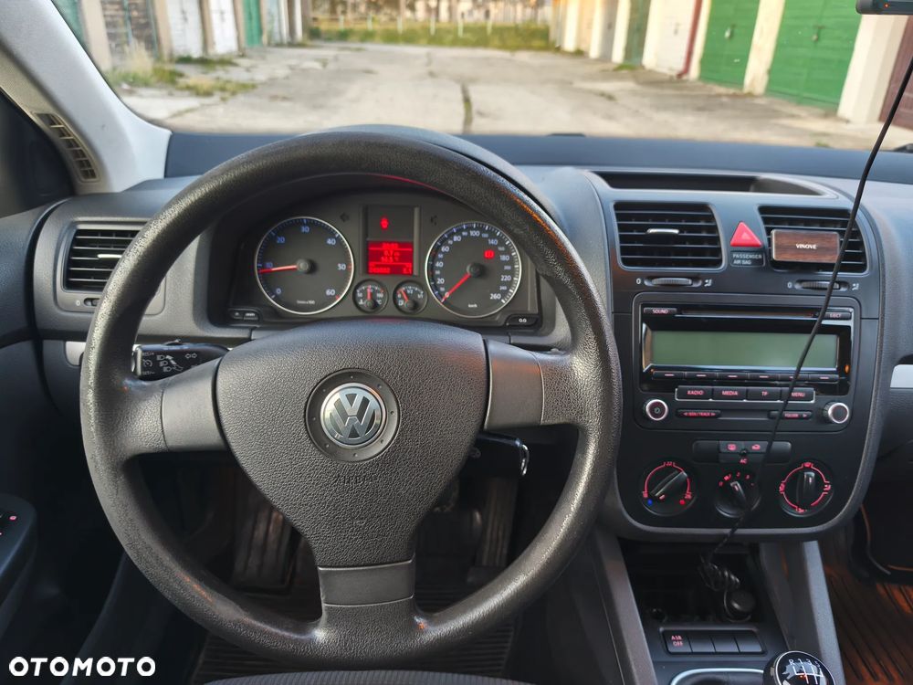 Volkswagen Jetta 1.9 TDI Comfortline - 22