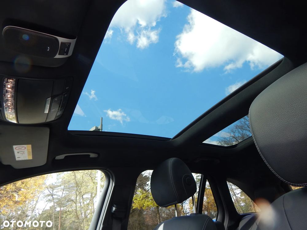 Mercedes-Benz GLC - 22