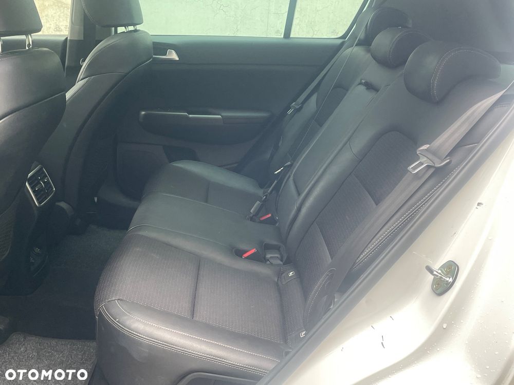 Kia Sportage 1.6 T-GDI 2WD DCT Black Edition - 4