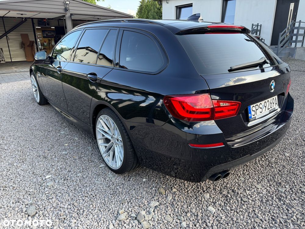 BMW Seria 5 525d xDrive - 11