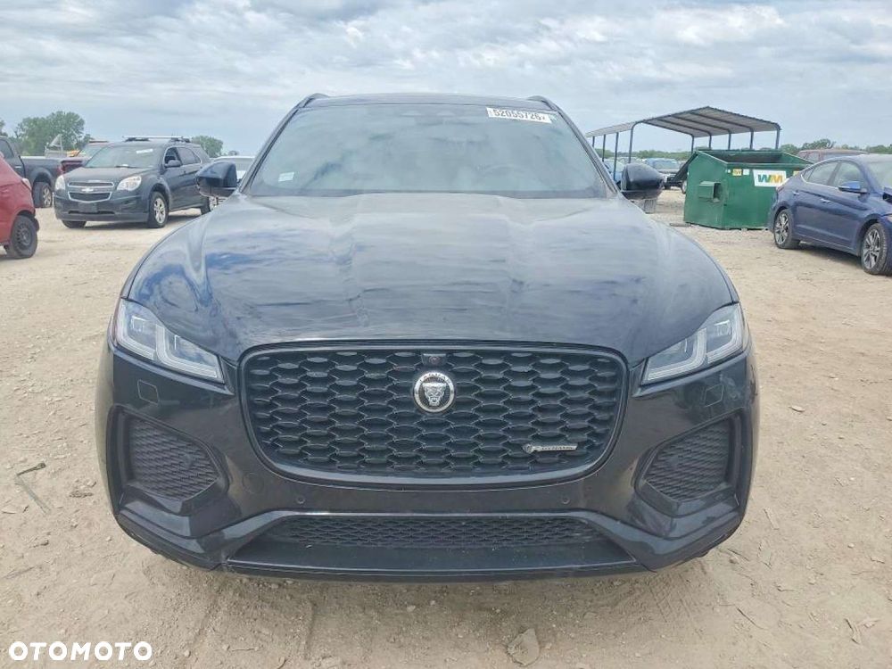 Jaguar F-Pace - 6