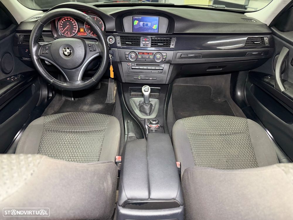 BMW 320 d DPF Edition Sport - 17