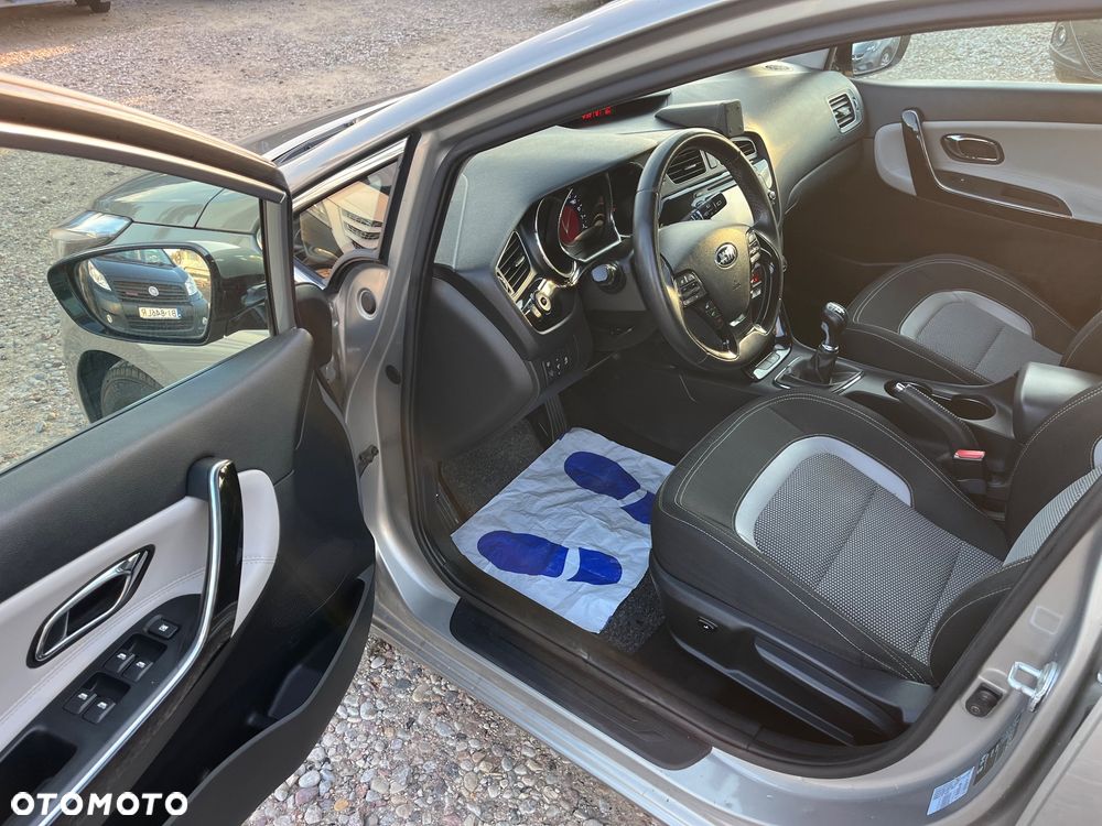 Kia Ceed 1.6 GDI ISG Spirit - 7