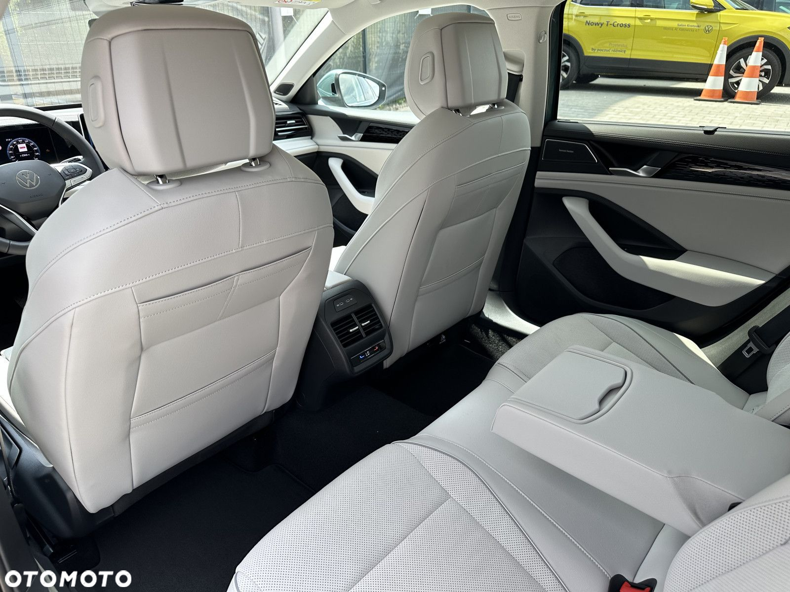 Volkswagen Passat 1.5 TSI EVO Business DSG - 22