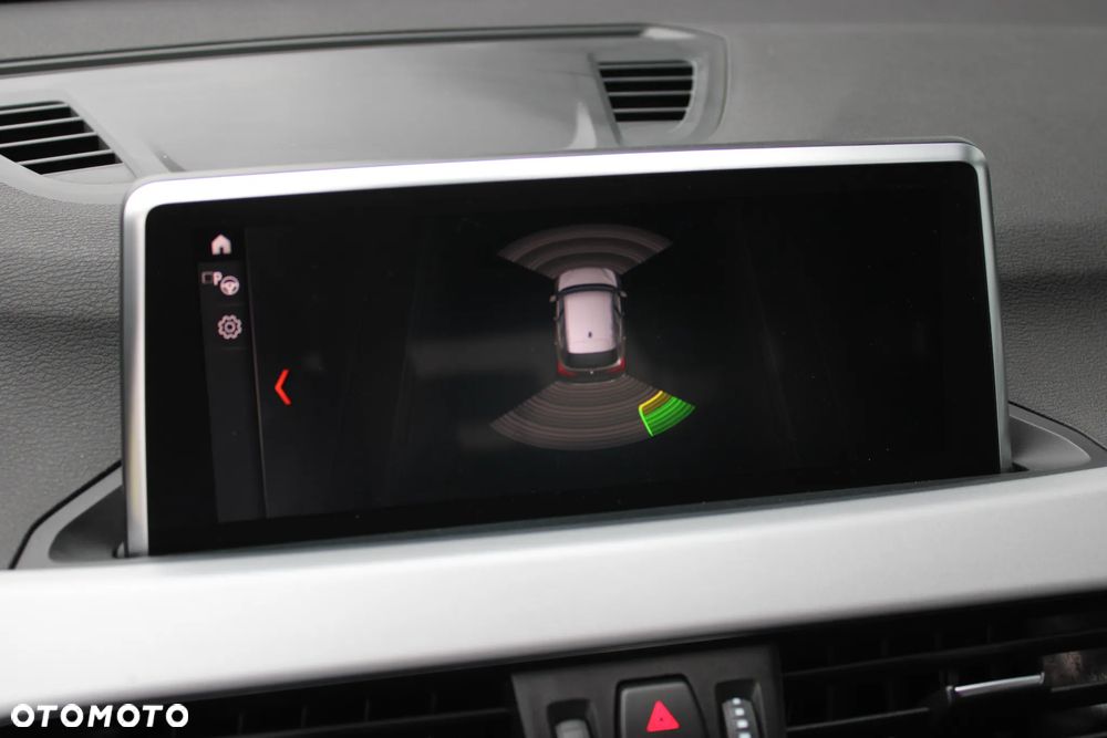 BMW X1 sDrive18i Advantage - 27