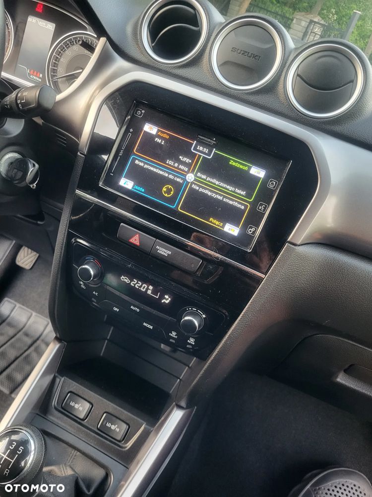 Suzuki Vitara 1.0 Boosterjet Premium 4WD - 11