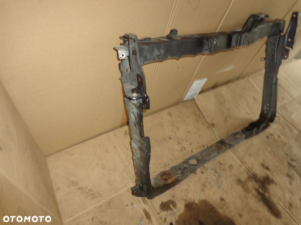 TOYOTA VERSO 09-13 pas przedni 1G3 - 2