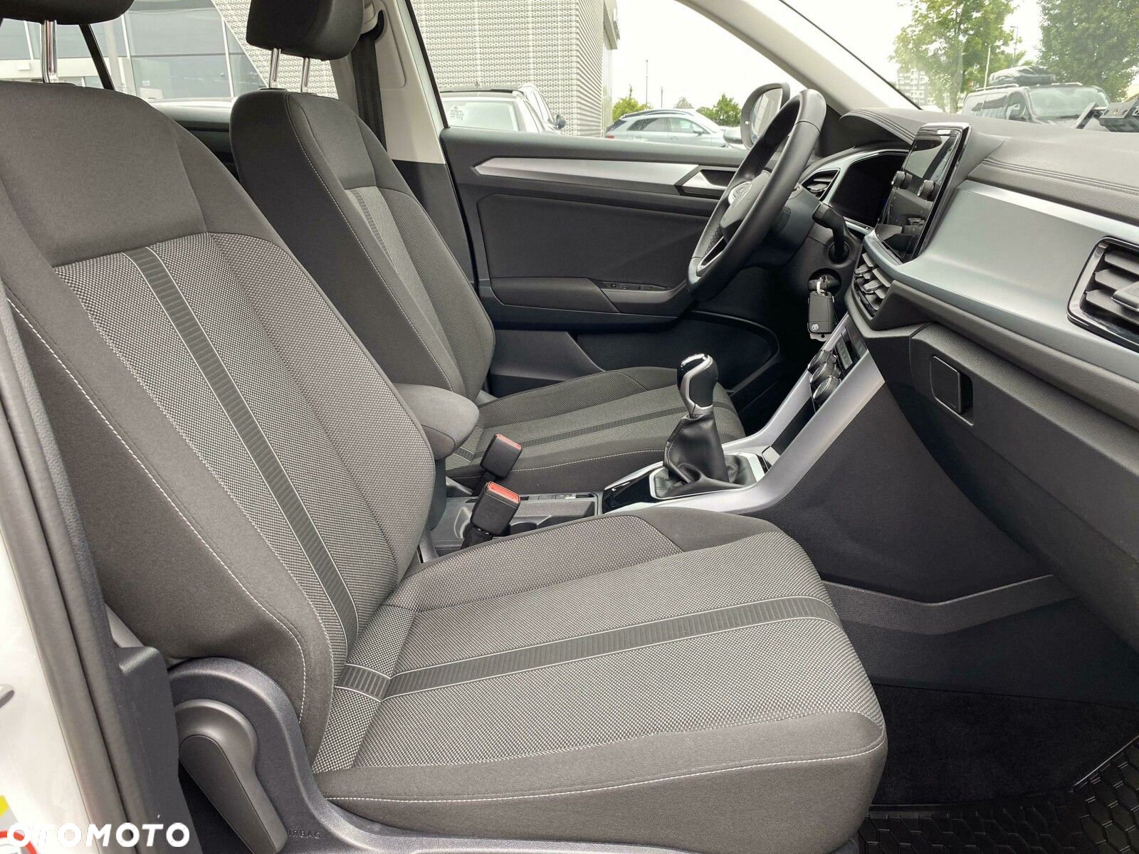 Volkswagen T-Roc 1.5 TSI Life - 17