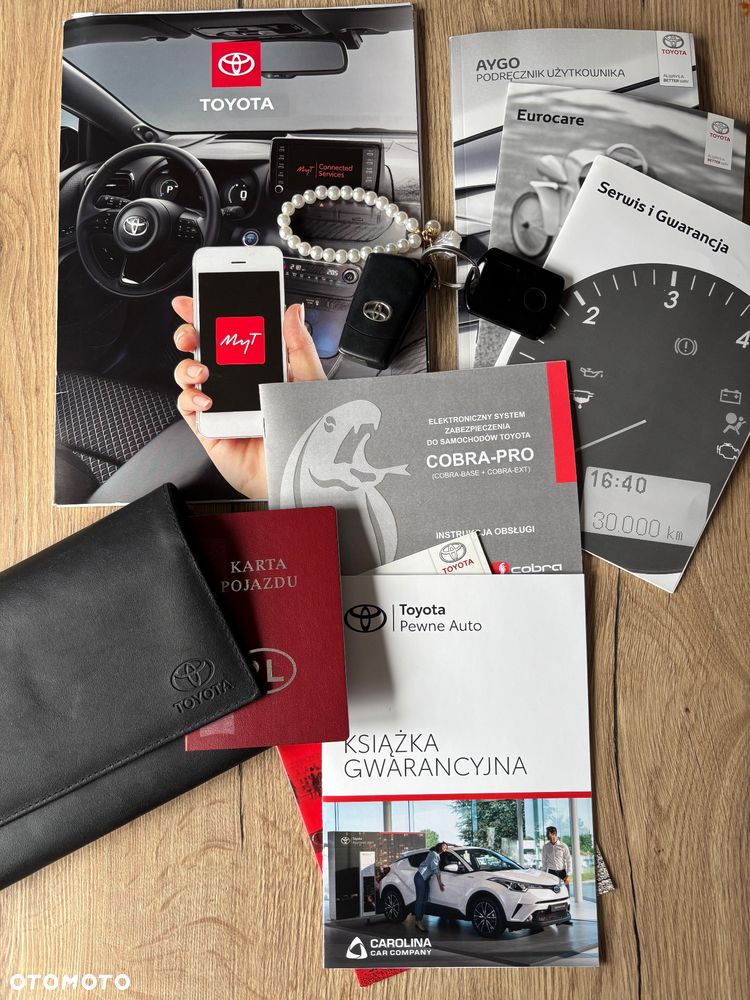 Toyota Aygo x.shift x-play connect - 17