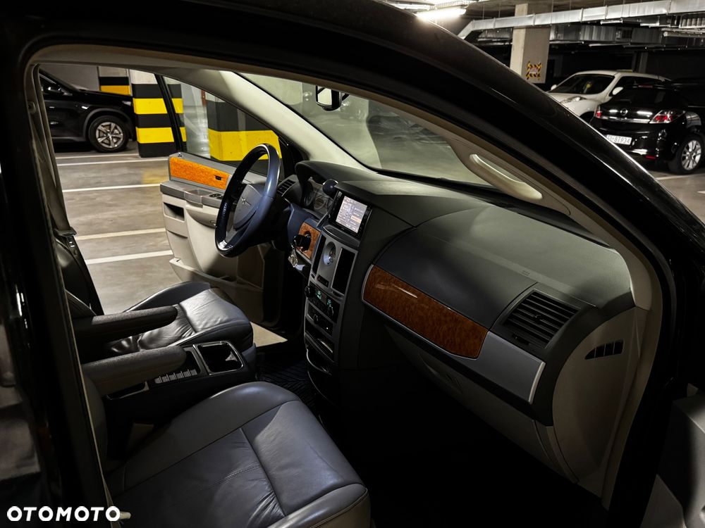 Chrysler Town & Country 4.0 Limited - 15