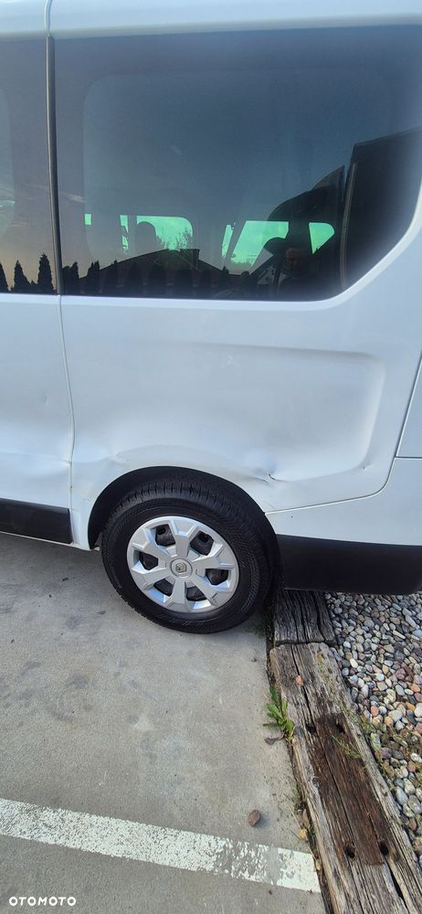 Renault Trafic 2.0 dCi - 9