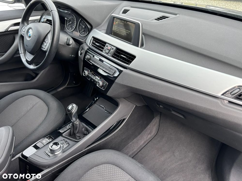 BMW X1 sDrive18i - 17